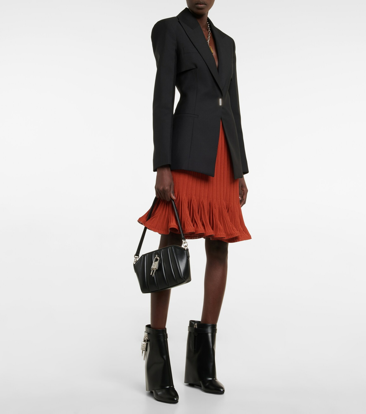ショートブーツ・ブーティ Givenchy Shark Lock Ankle Boots In Smooth Leather 0400021617801_BLACK?wid=600&