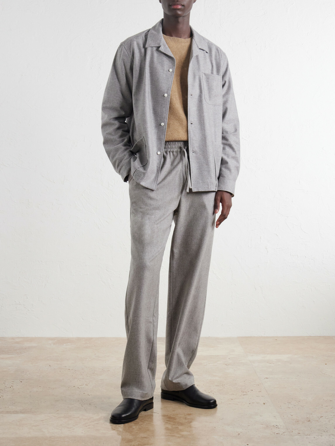De Bonne Facture - Tapered Virgin Wool Drawstring Trousers - Gray