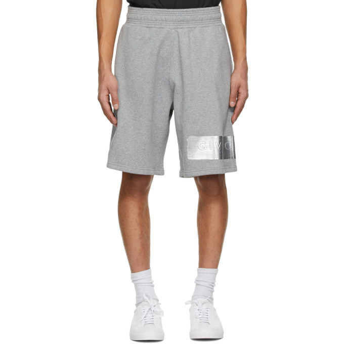 パンツ GIVENCHY Women Shorts  Burmudas BW514V14FU P GIV 067 GREY Gray Givenchy Shorts for Women | Lyst