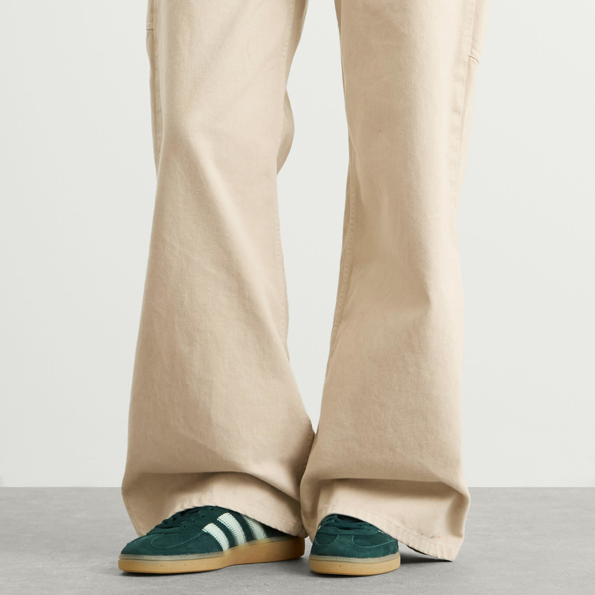 Adidas Handball Spezial Sneaker in Aurora Ivy/Ash Green/Gum
