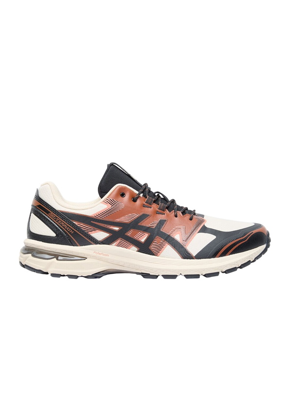Photo: Asics Gel-Terrain Sneakers