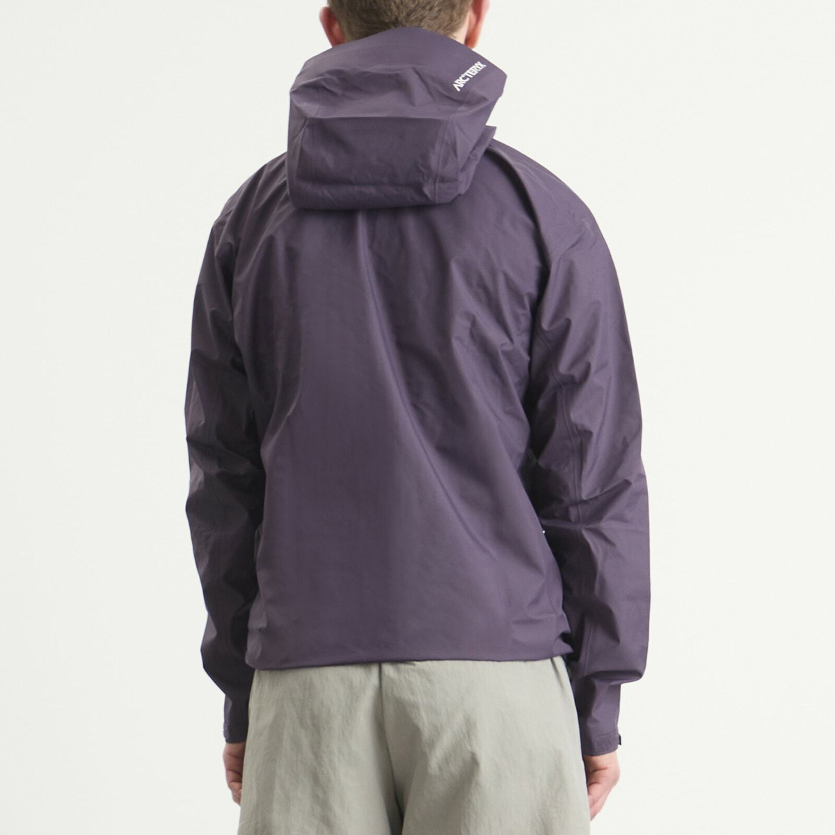 Arc'teryx Men's Beta SL Gore-Tex Jacket in Moondrop