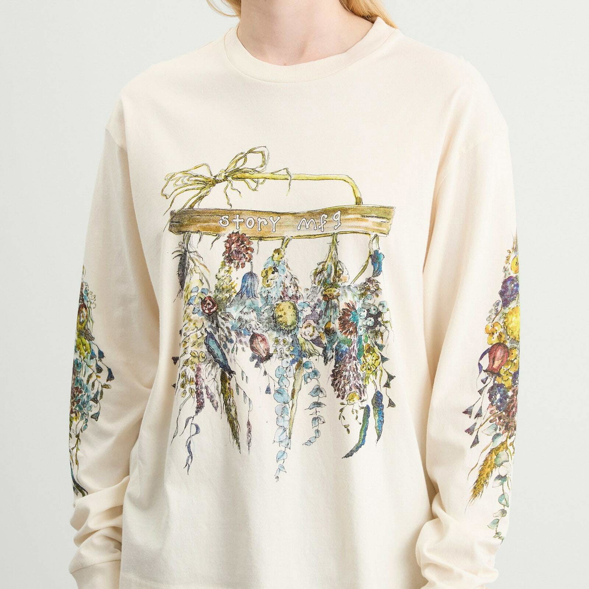 Story mfg. Women's Long Sleeve Grateful T-Shirt in Ecru