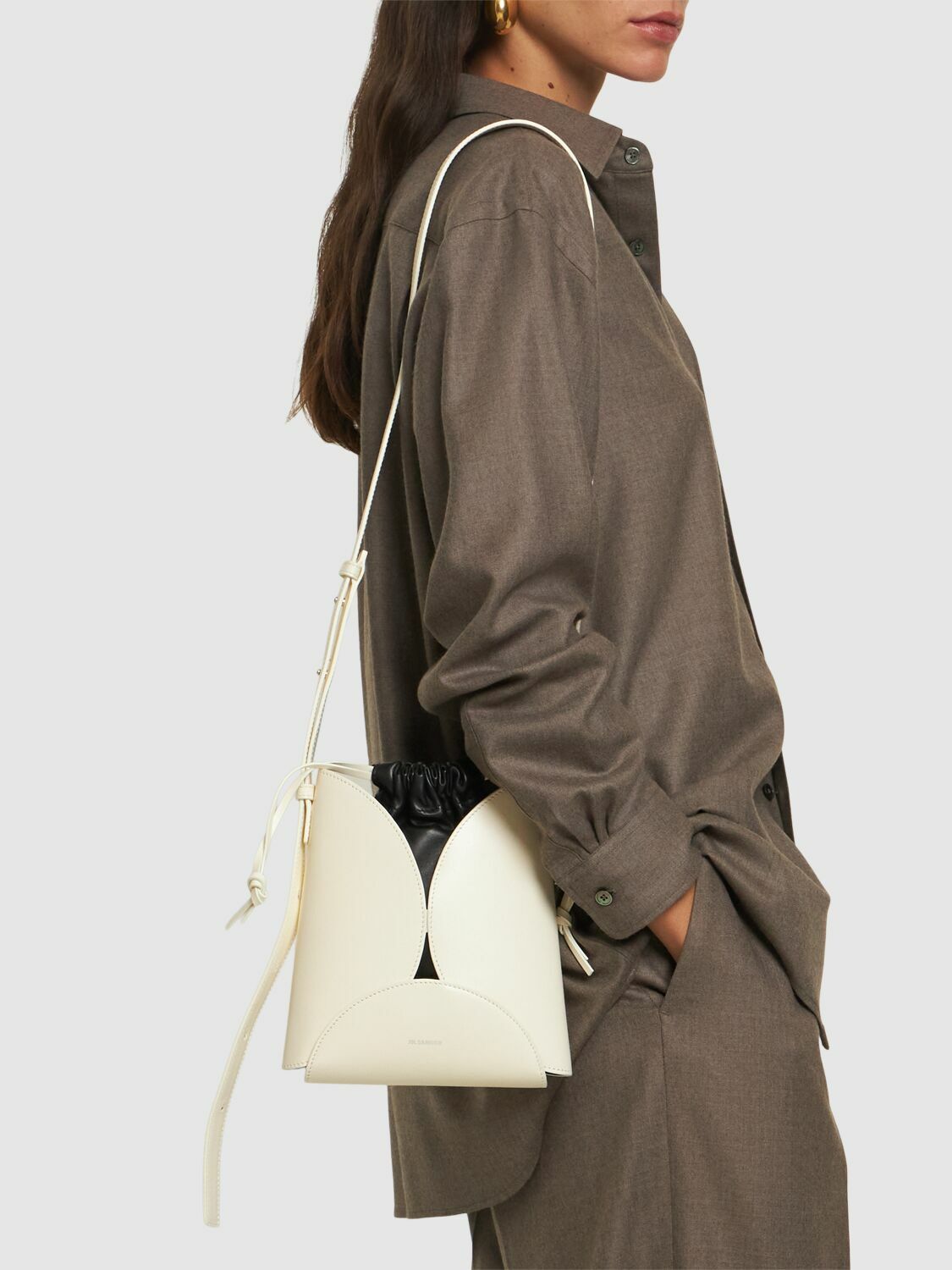 ◆JIL SANDER◆Ellipse palmellato レザー クロスボディバッグ◆ JIL SANDER Ellipse Palmellato Leather Crossbody Bag Jil Sander