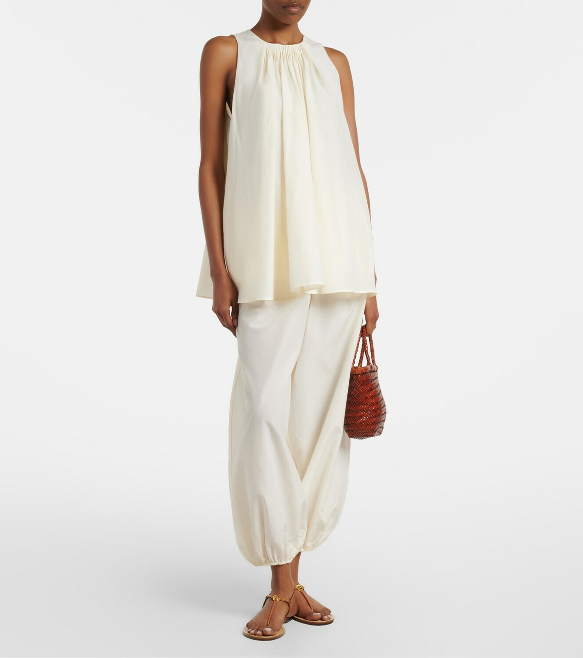 Amanu Naivasha leather thong sandals