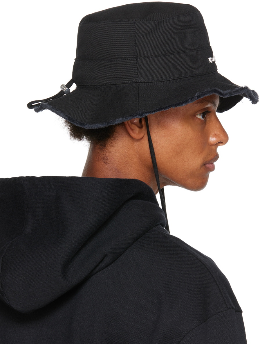 ★関税込★Jacquemus★Le Bob Artichaut Bucket Hat Black★ Le Bob Artichaut bucket hat in black - Jacquemus | Mytheresa