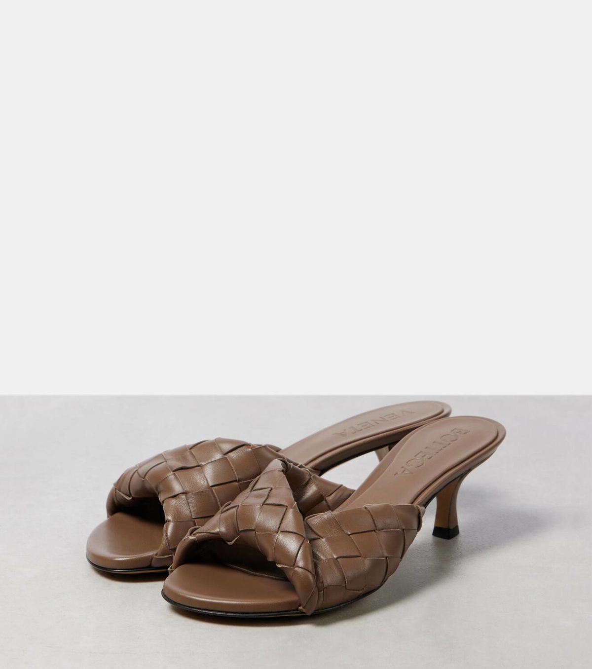 【送料込】BOTTEGA VENETA_Blink Intrecciato 50 leather mules Bottega Veneta Blink Intrecciato 50 leather mules Bottega Veneta