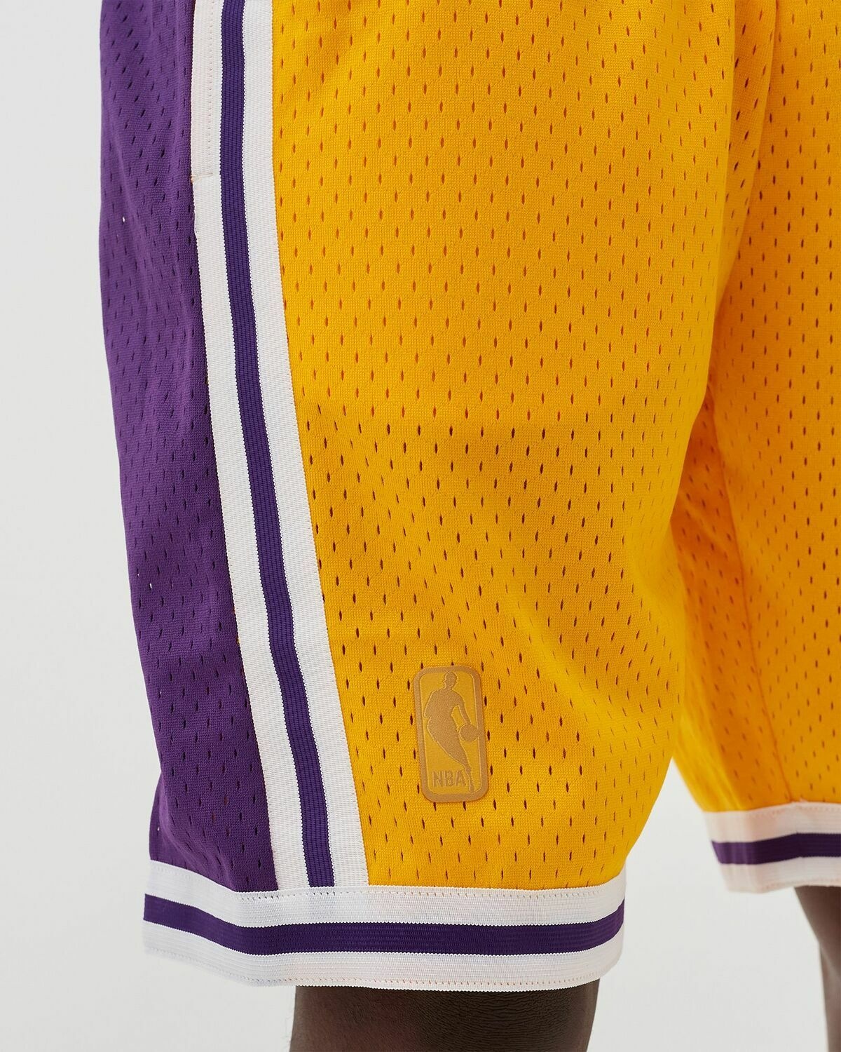 Mitchell & Ness Nba Swingman Shorts Los Angeles Lakers Home 1996 97 Yellow - Mens - Sport & Team Shorts