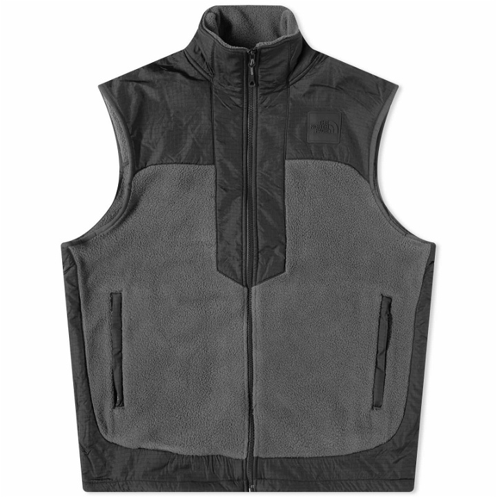 Photo: The North Face Men's Fleeski Y2K Vest in Asphalt Grey/Tnf Black