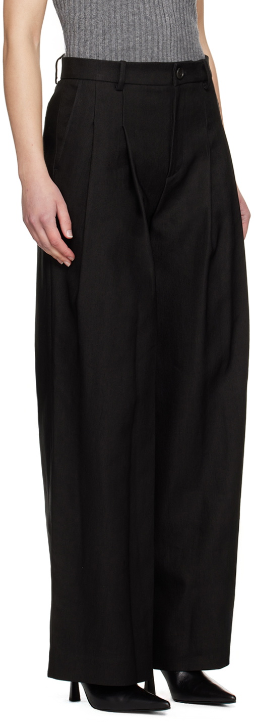 UMBER POSTPAST Black Pleated Trousers