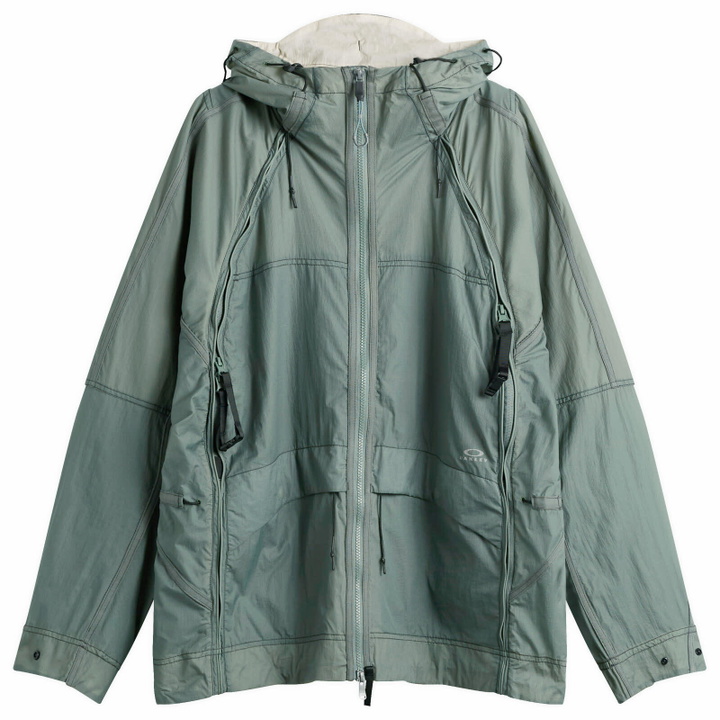 Photo: Oakley Men's Latitude Veil Flow Jacket in Aviator Green