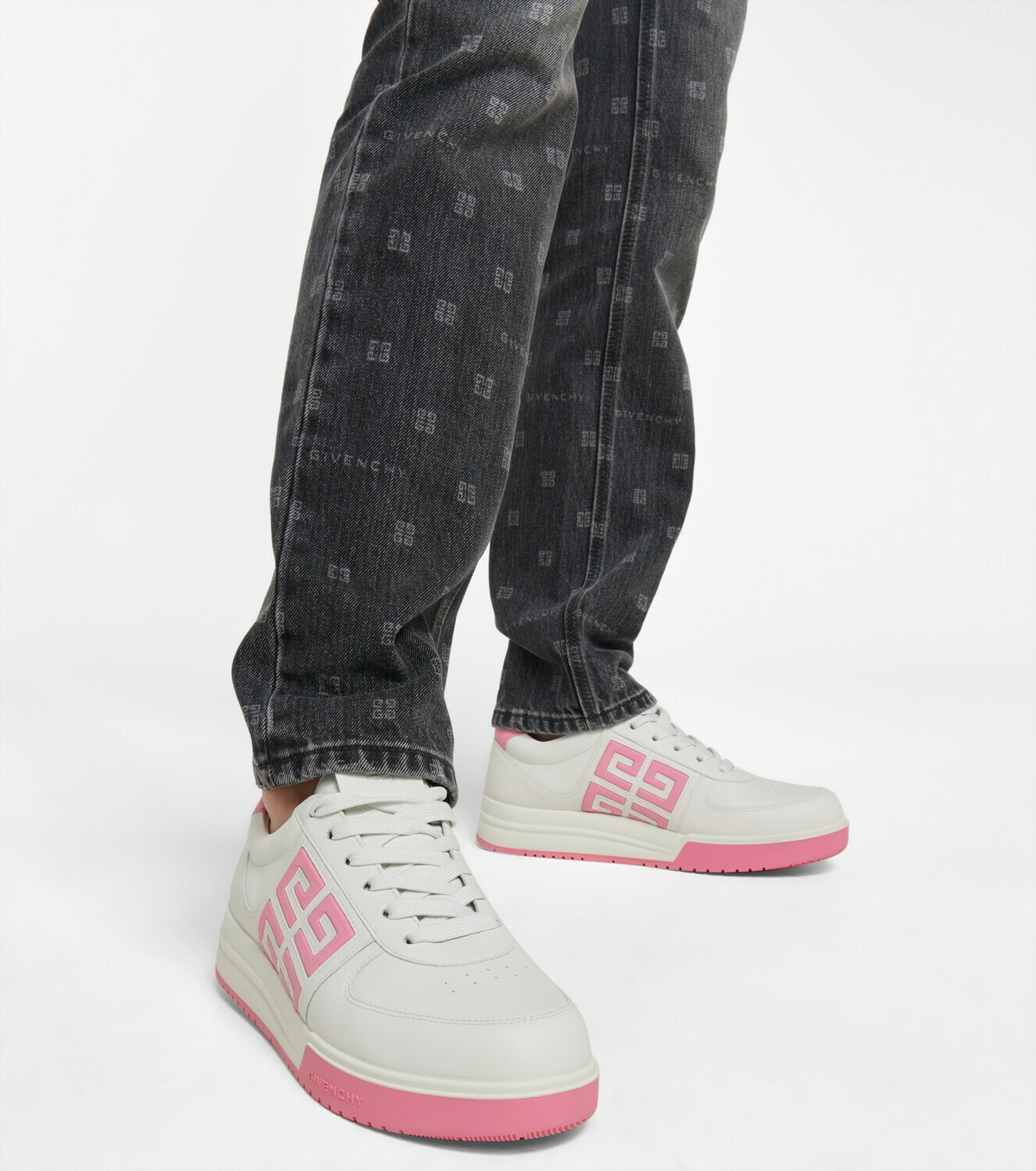 Givenchy - G4 leather low-top sneakers Givenchy
