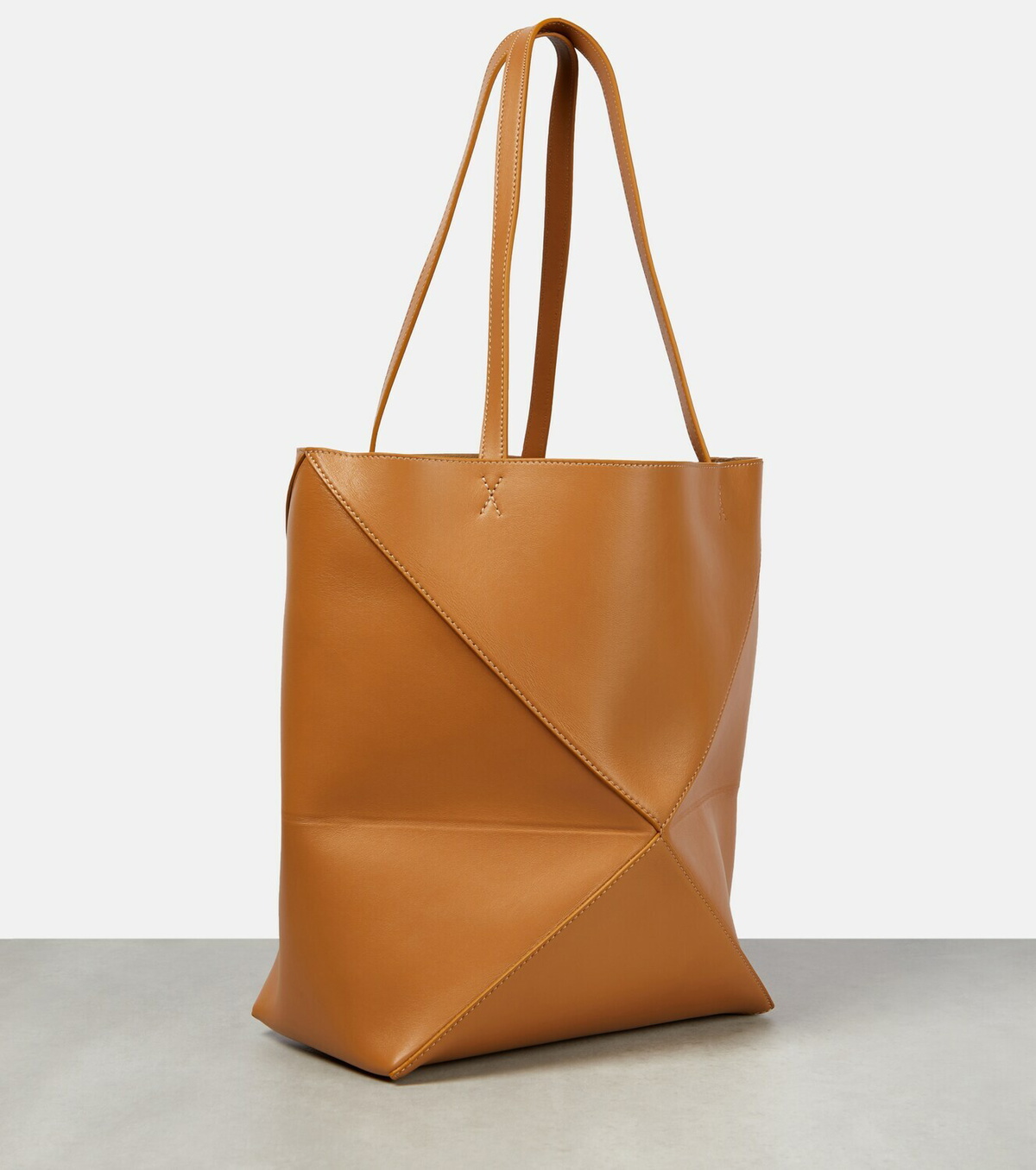 【関税込み】LOEWEロエベ Puzzle Fold Medium leather tote bag LOEWE Medium Puzzle Fold Leather Tote Bag | Saks Fifth Avenue