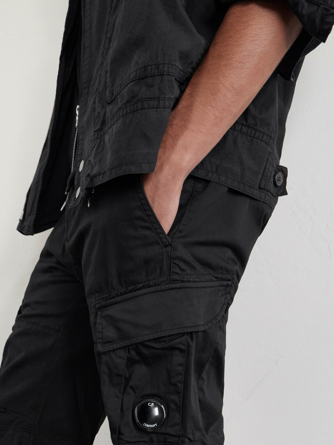 C.P. Company - Straight-Leg Cotton-Blend Cargo Shorts - Black