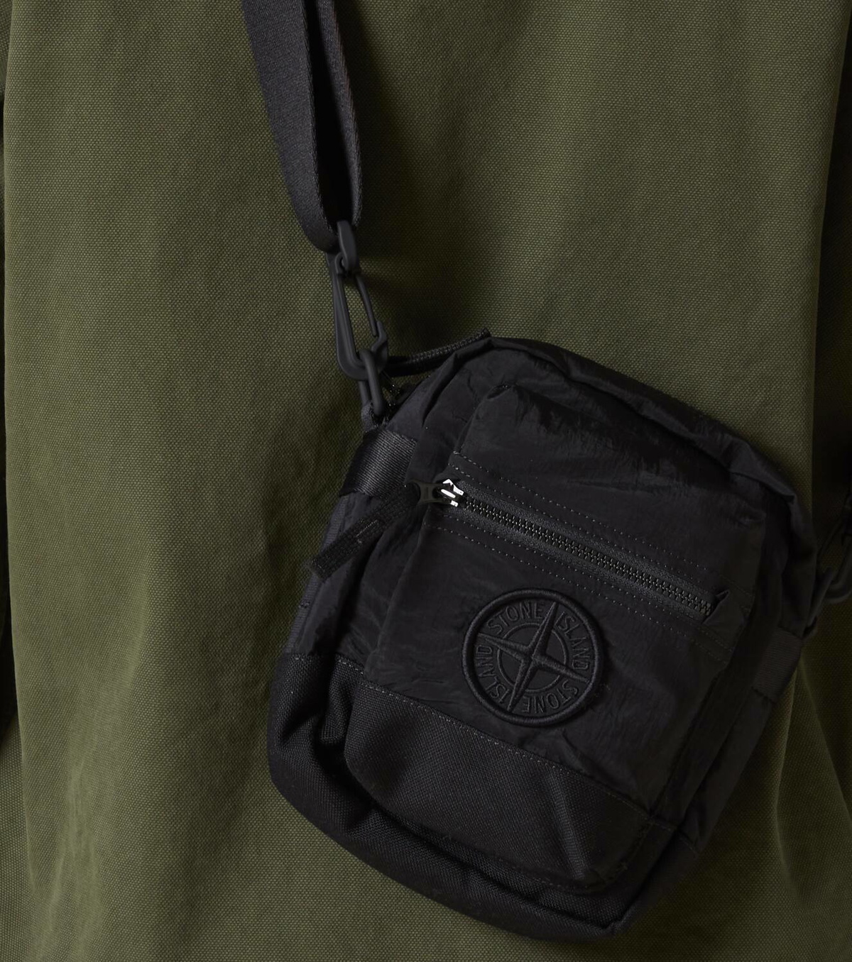 ☆関税込み☆【STONE 】Compass messenger bag Stone Island Compass messenger bag Stone Island