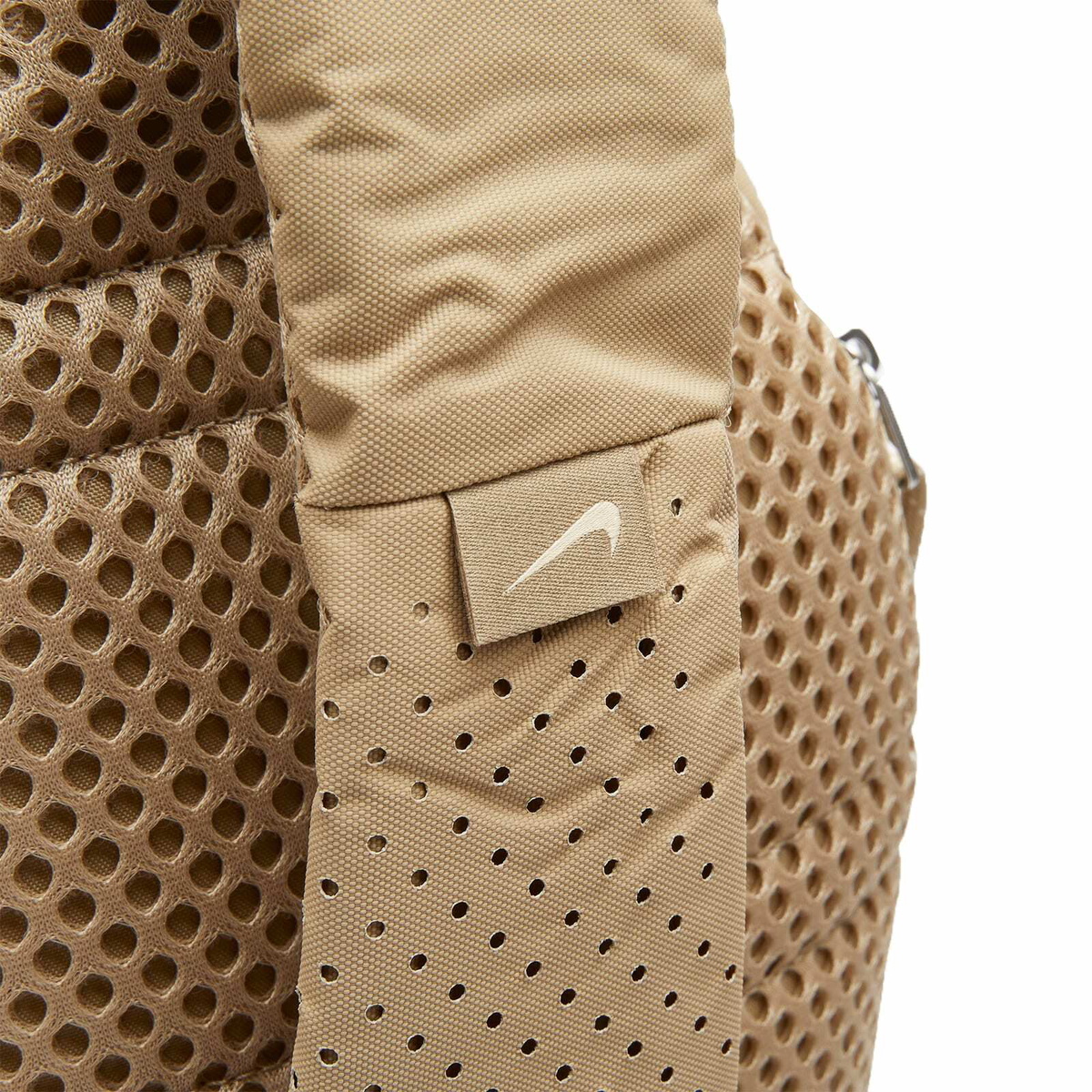 Nike Sportswear Essentials Bag in Khaki/Sandrift 