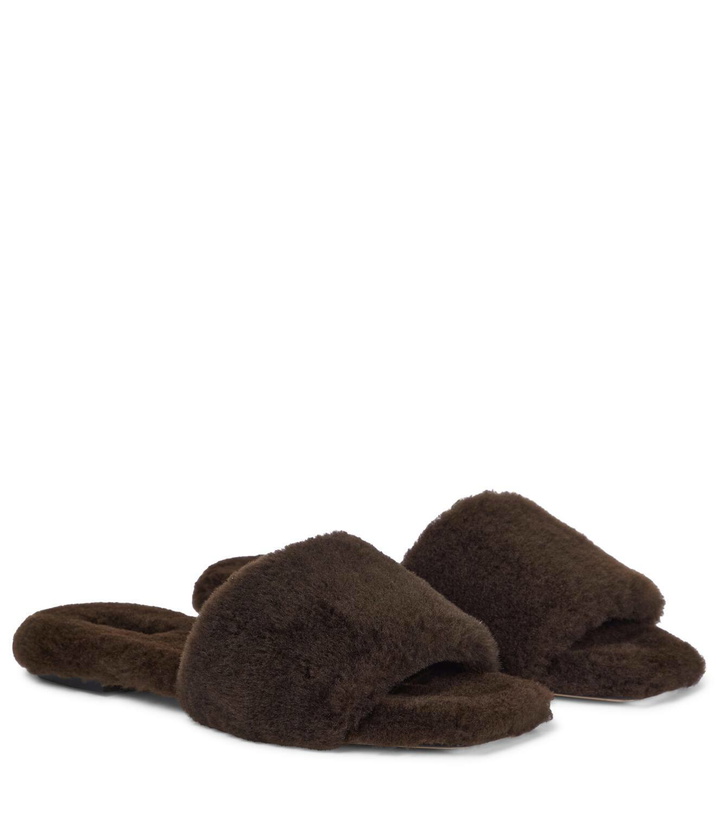 Photo: Aeyde Anna shearling slides