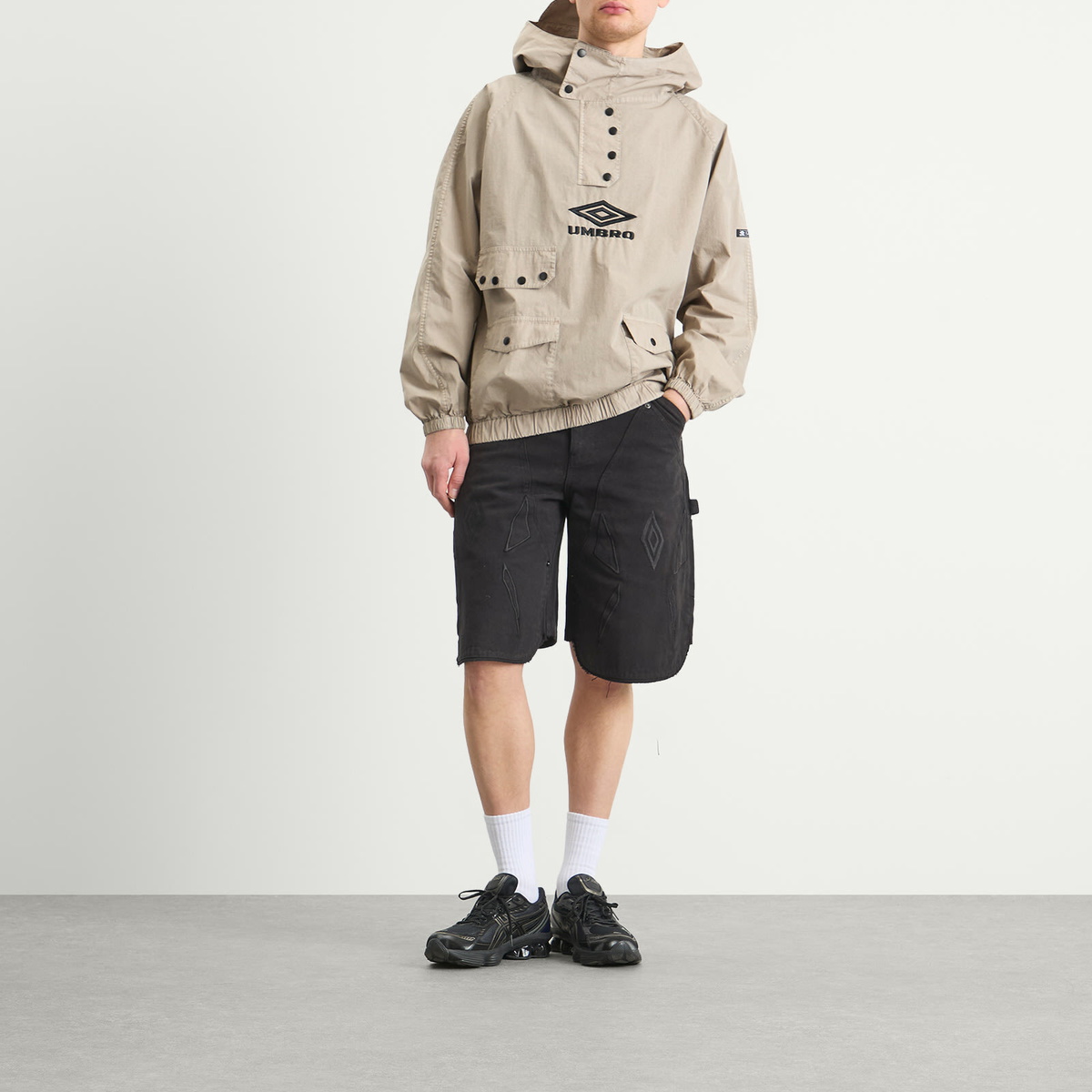 Umbro by Slam Jam Men's Faded Smock Anorak in Greige