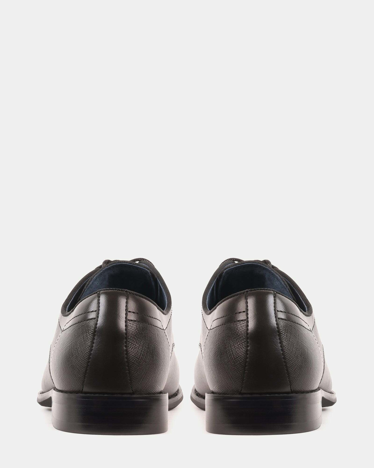 Steve Madden Stinson Dress Shoes in Black