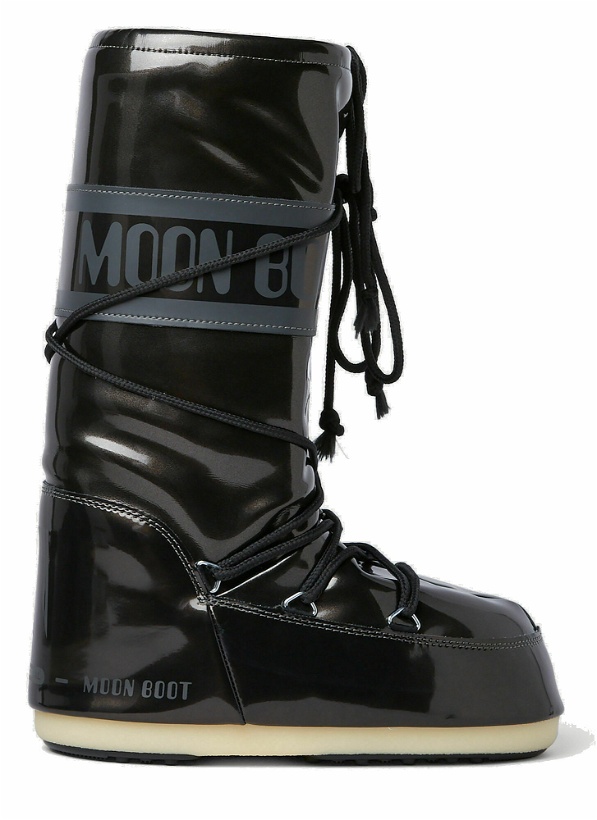 Photo: Vinyl Icon Snow Boots in Black
