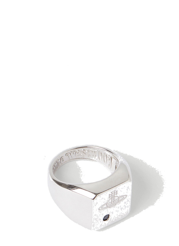 Photo: Carlo Signet Ring in Silver