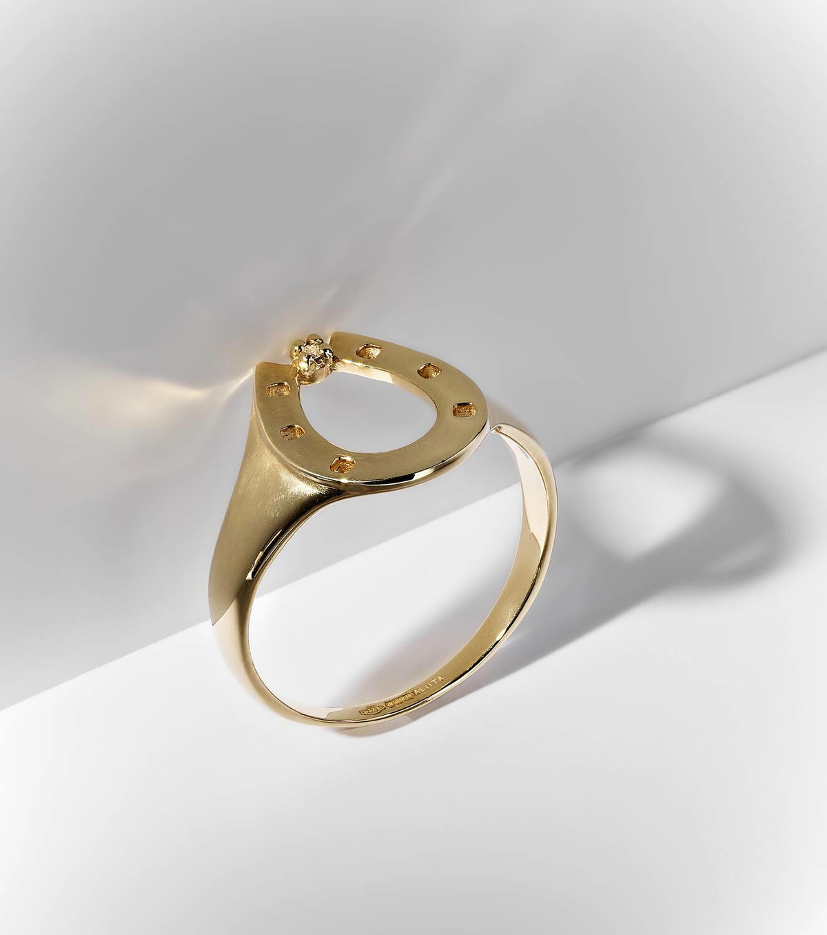 Aliita Horseshoe 9kt ring with diamond