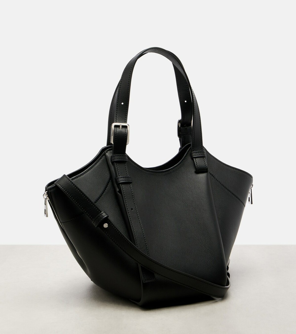 Loewe Hammock Flip Medium leather tote bag