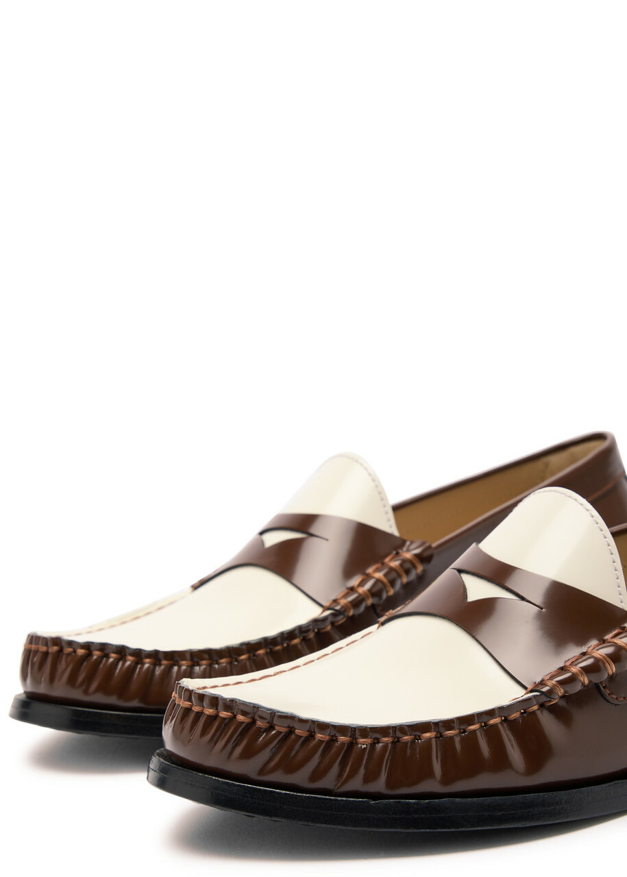Stuart Weitzman Lottie Colour-blocked Glossed Leather Loafers Brown
