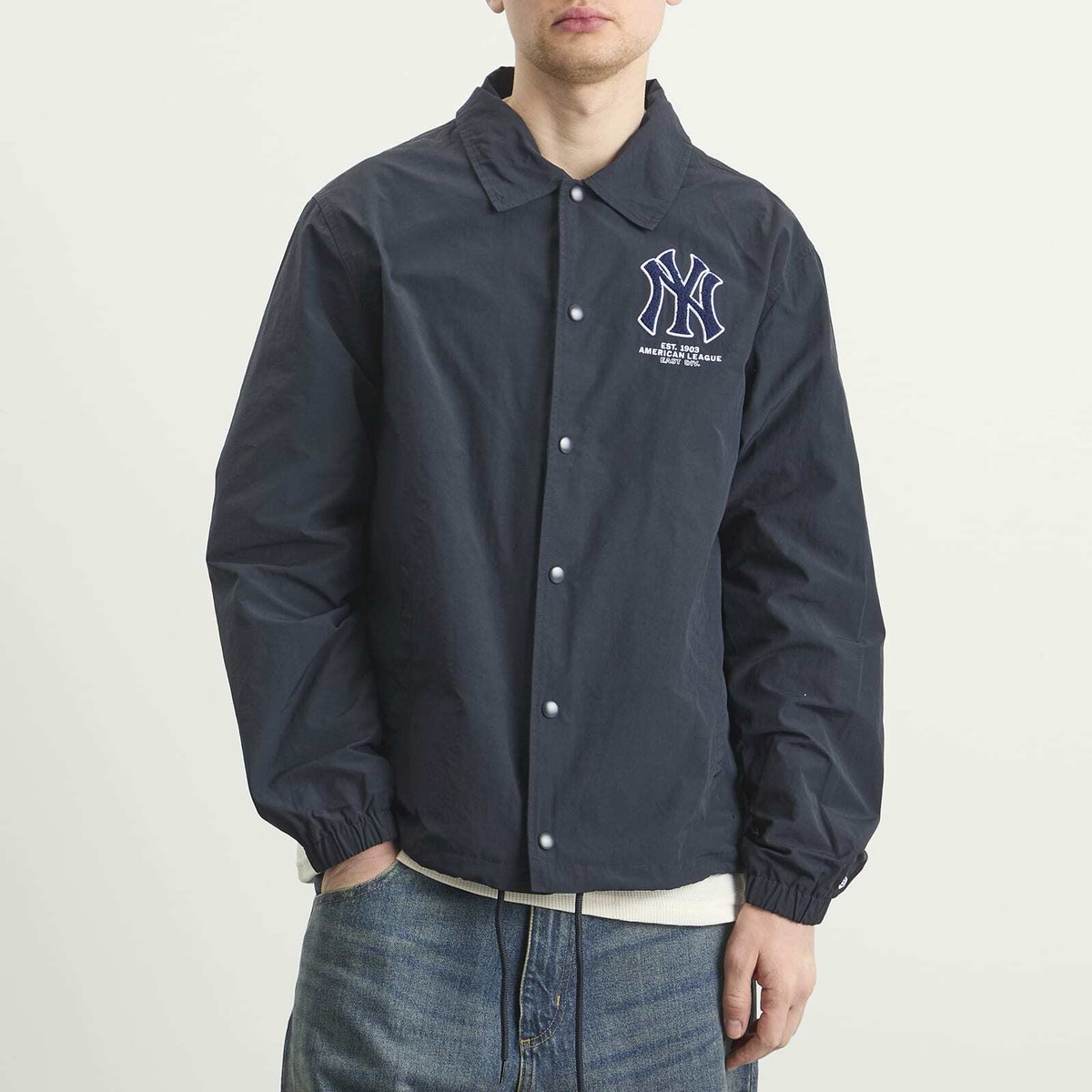 New Era Men's MLB New York Yankies Coaches Jacket in Navy