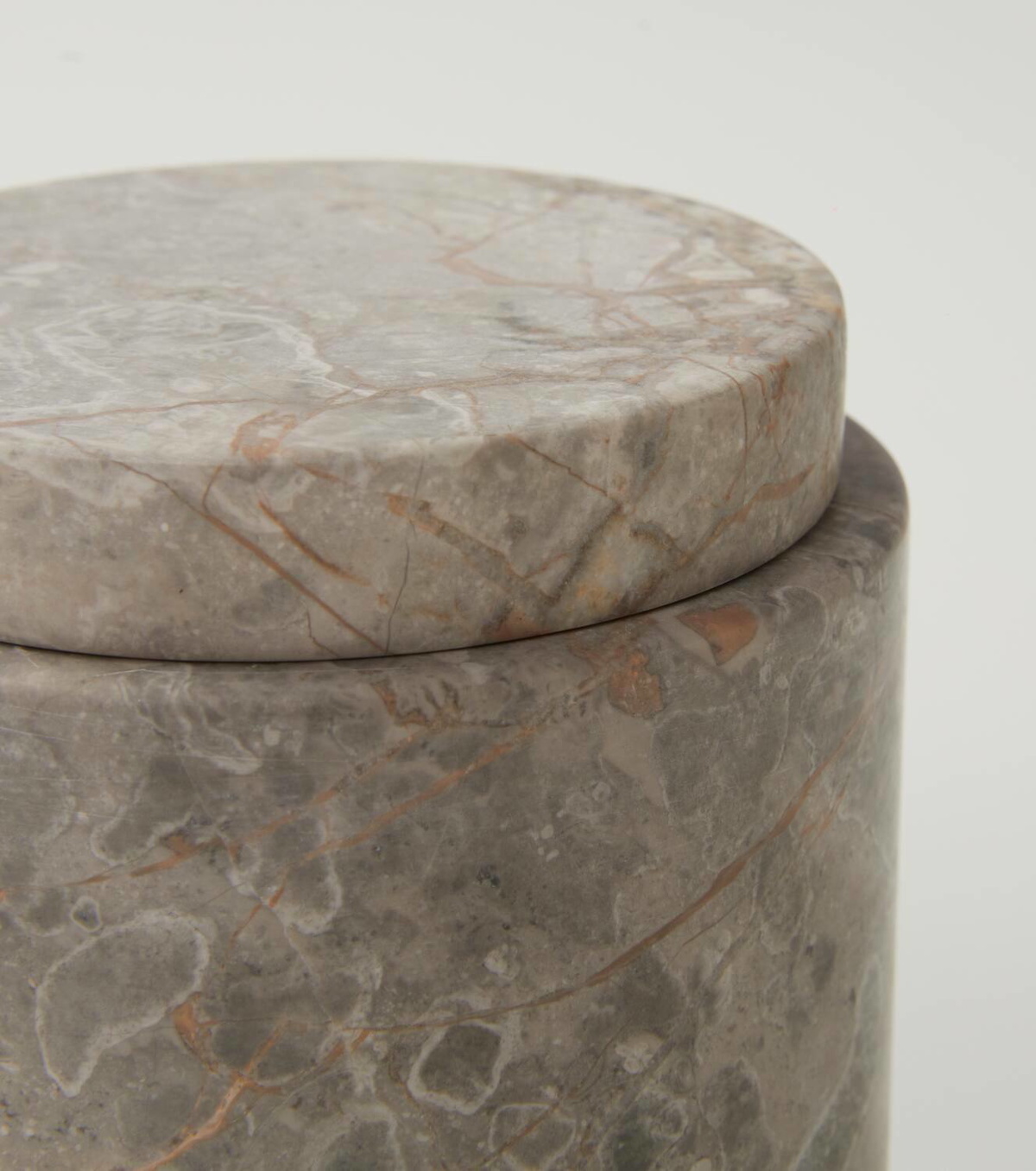 Michaël Verheyden Cont Medium container