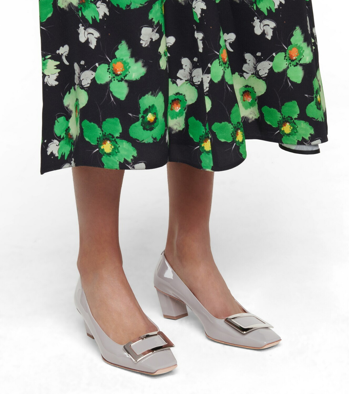 【Roger Vivier】Belle Vivier 45mm ラッカー パンプス ROGER VIVIER Belle Vivier 45 buckled leather pumps | NET-A