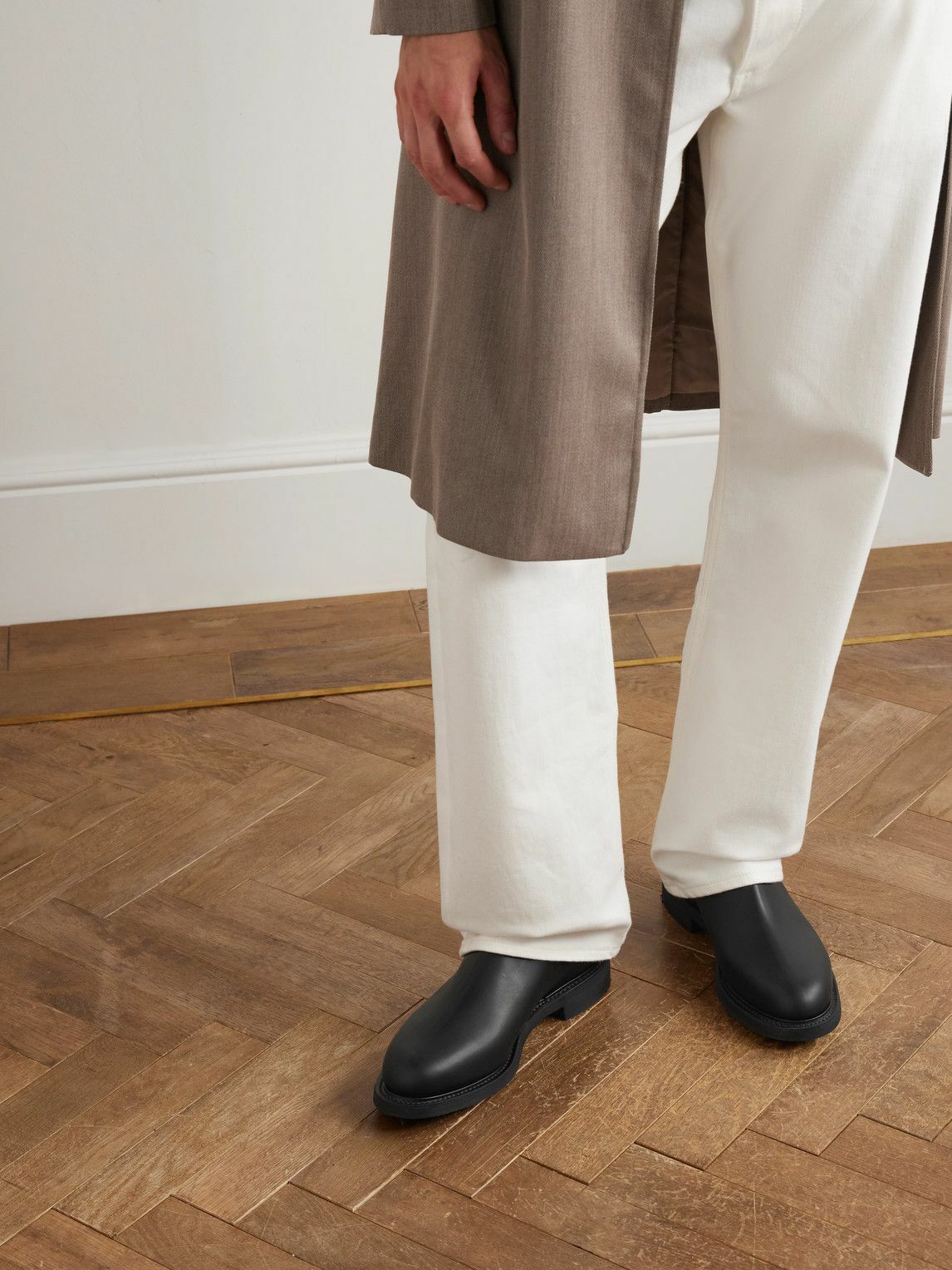 R.M.Williams - Gardener Leather Chelsea Boots - Black