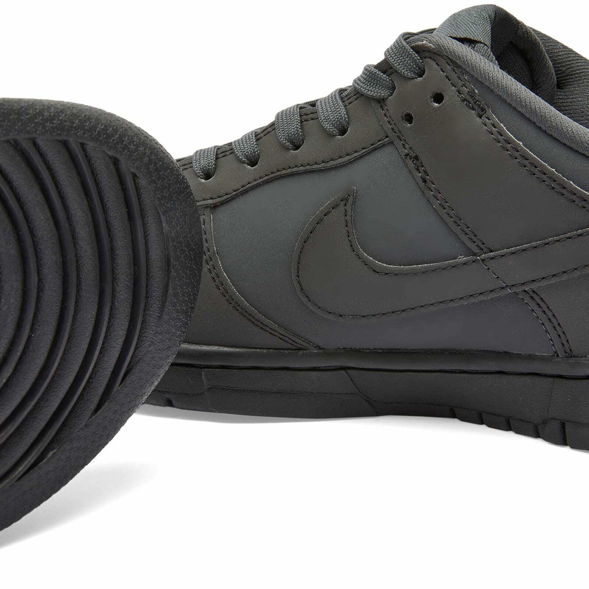 Nike Women's W DUNK LOW DK Sneakers in Anthracite/Black Nike Women's W DUNK LOW DK Sneakers in Anthracite/Black