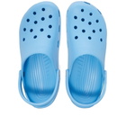 Crocs Classic Clog in Oxygen