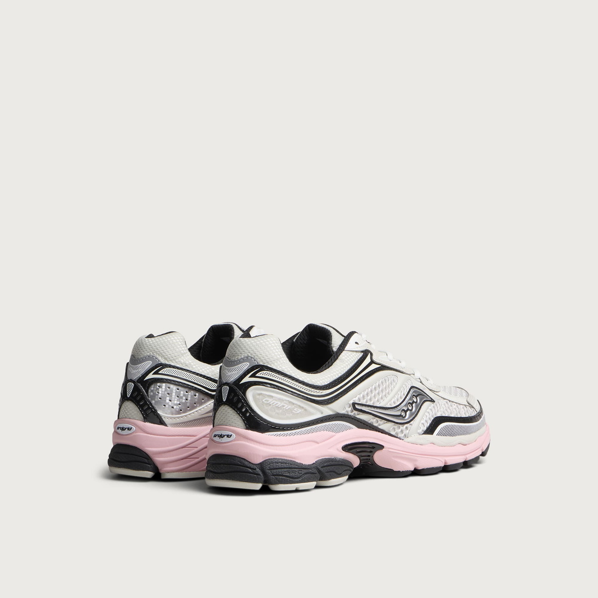 Saucony Progrid Omni 9 OG Sneaker in Quartz/Touch