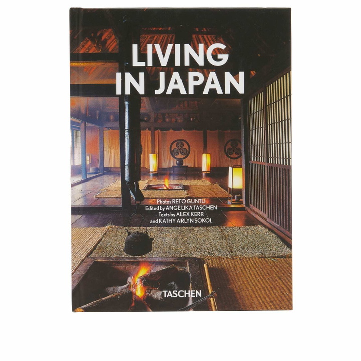 Photo: Taschen Living in Japan in Alex Kerr/Kathy Arlyn Sokol 