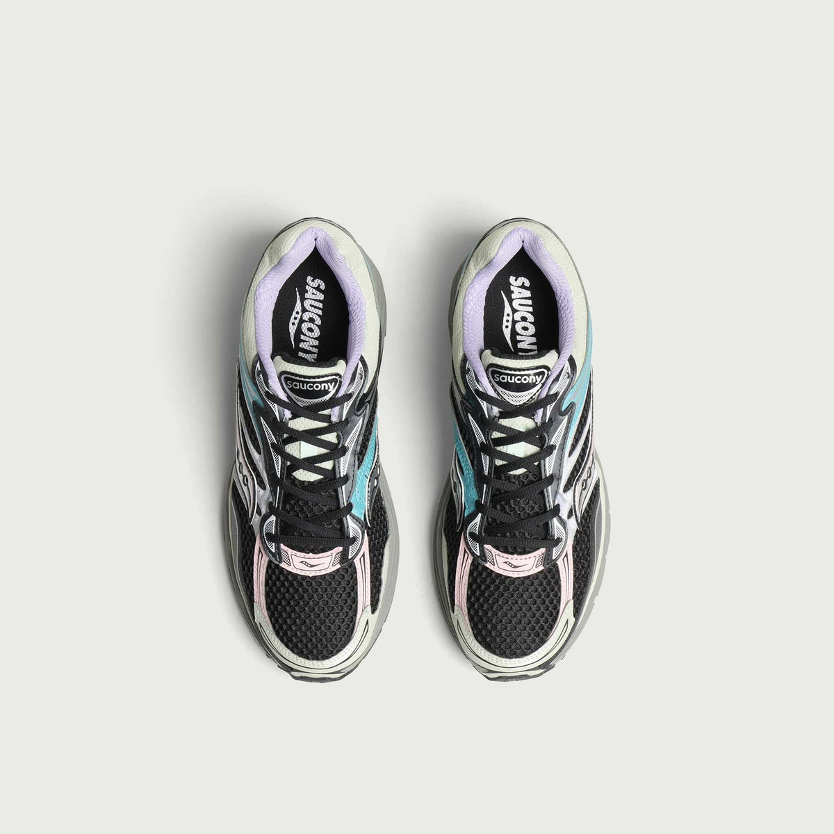 Saucony Men's Progrid Omni 9 OG Sneaker in Black/Multi