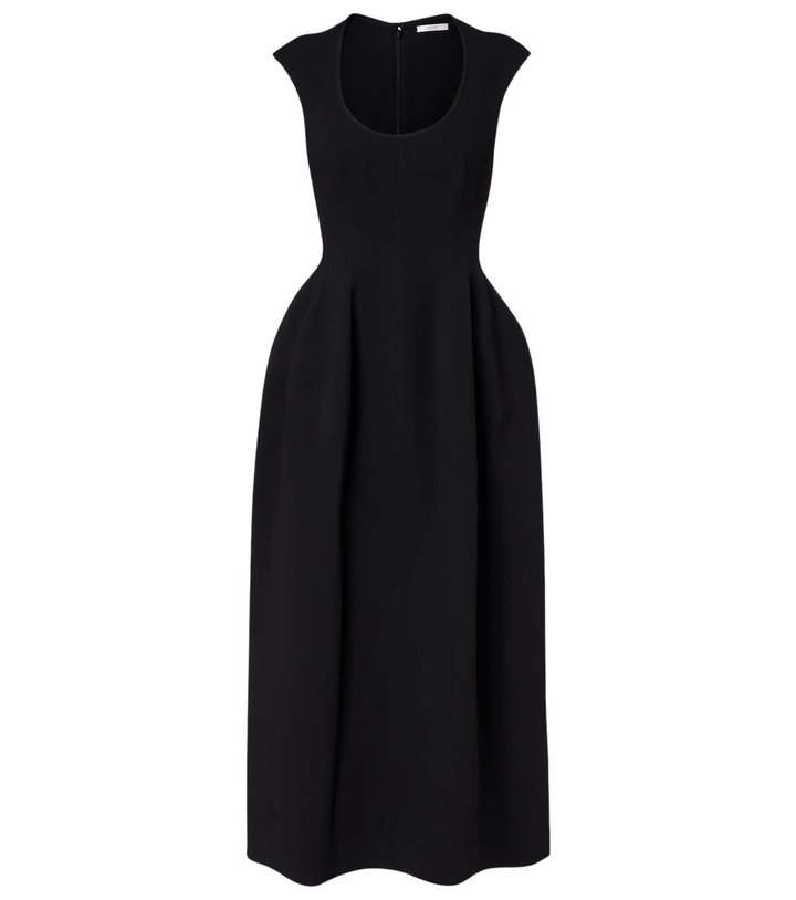 Photo: Fforme Midi dress
