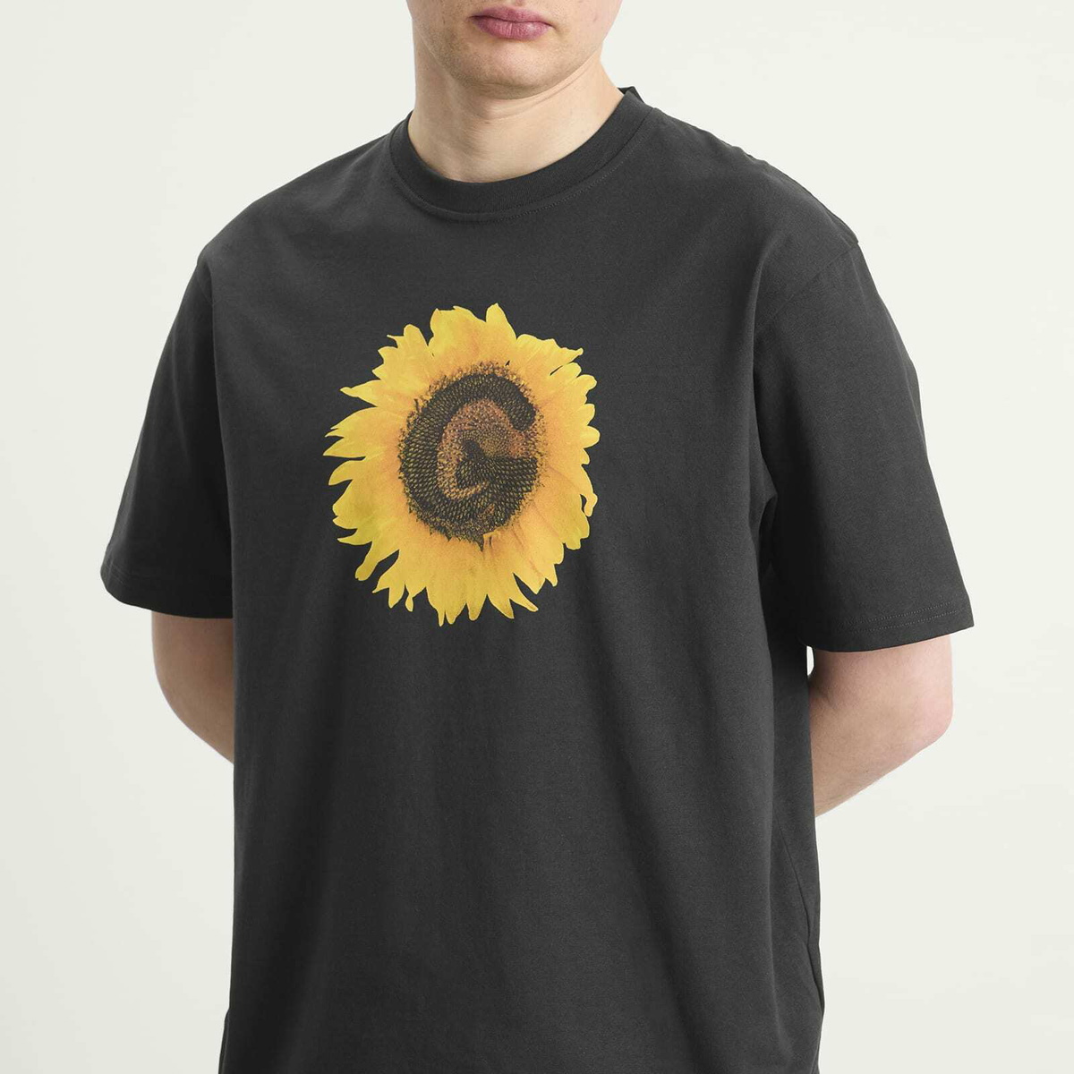 Gramicci Men's G-Flower T-Shirt in Vintage Black