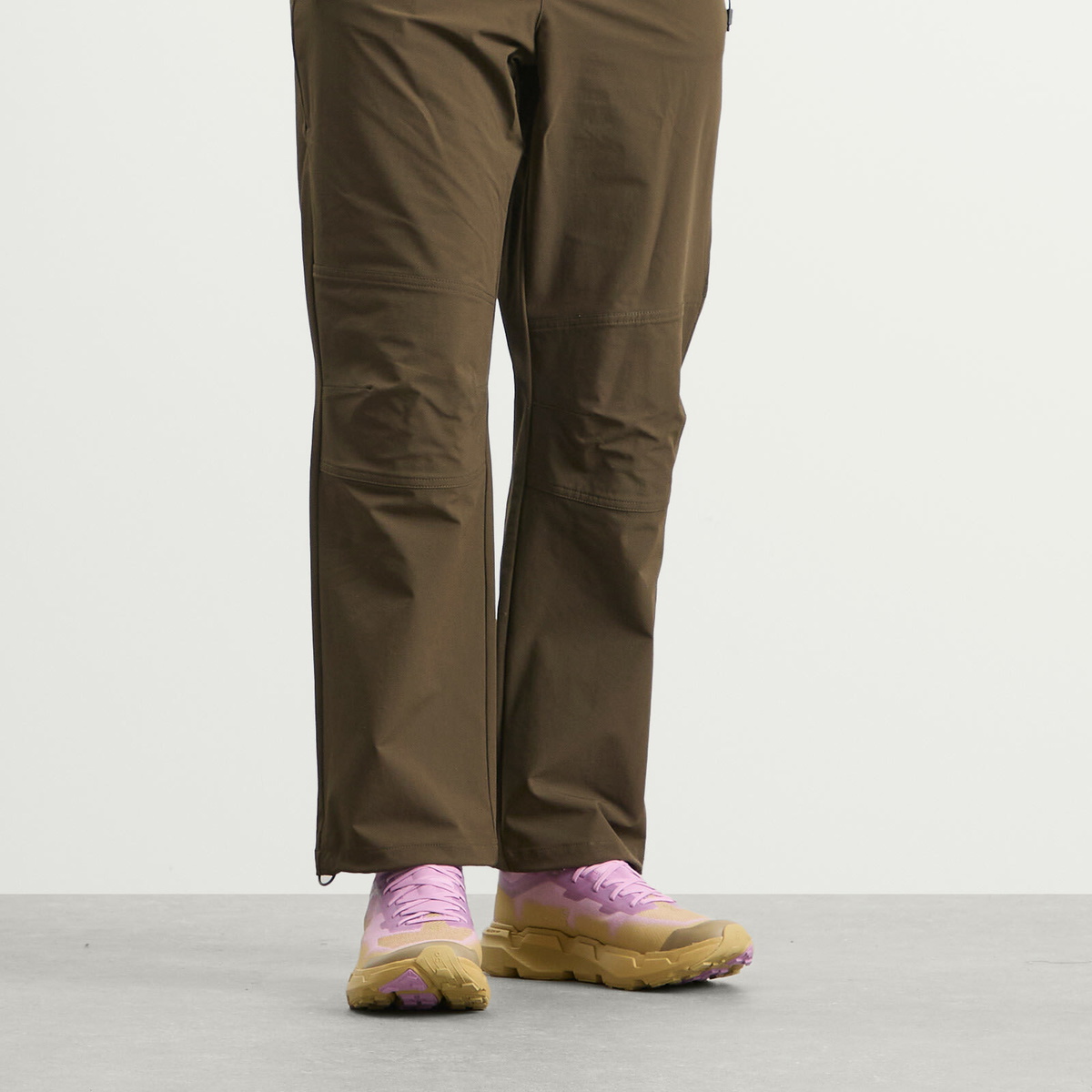 ON Men's Cloudsoma Sneaker in Sakura/Safari