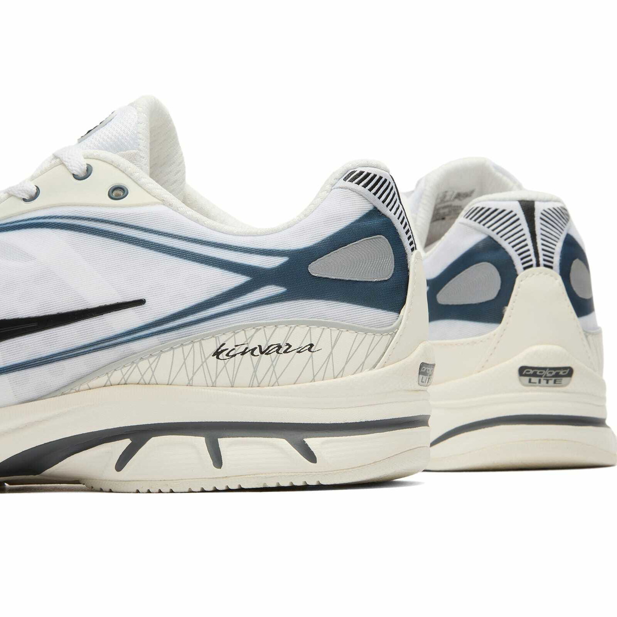 Saucony Men's Kinvara 1 Sneaker in White/Off White