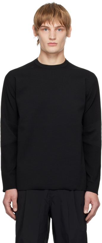 Photo: Descente ALLTERRAIN Black FusionKnit Crewneck T-shirt