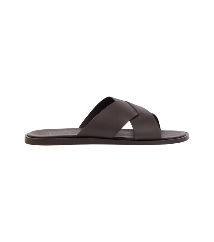 Photo: Orlebar Brown Muro leather sandals
