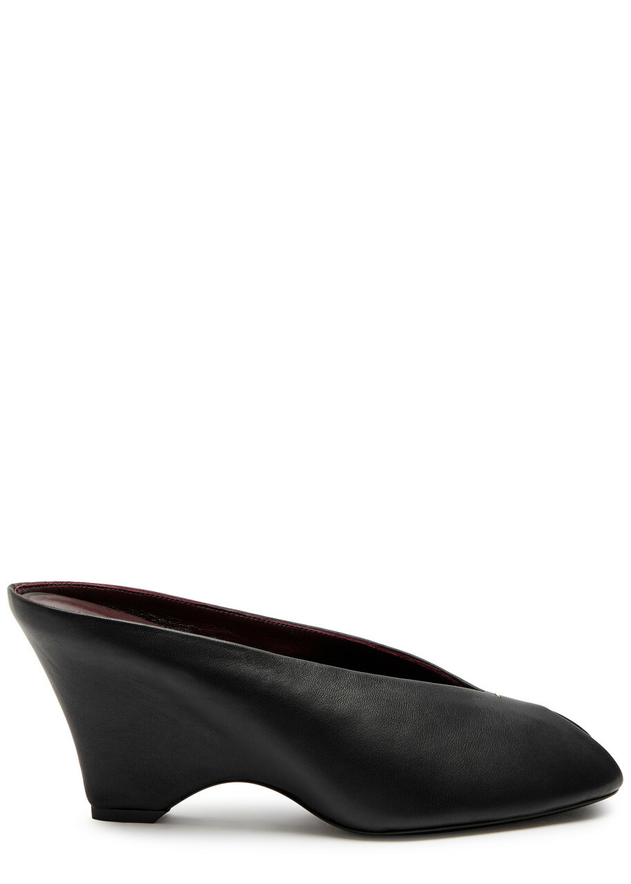 NEOUS Black Alphard Heeled Sandals