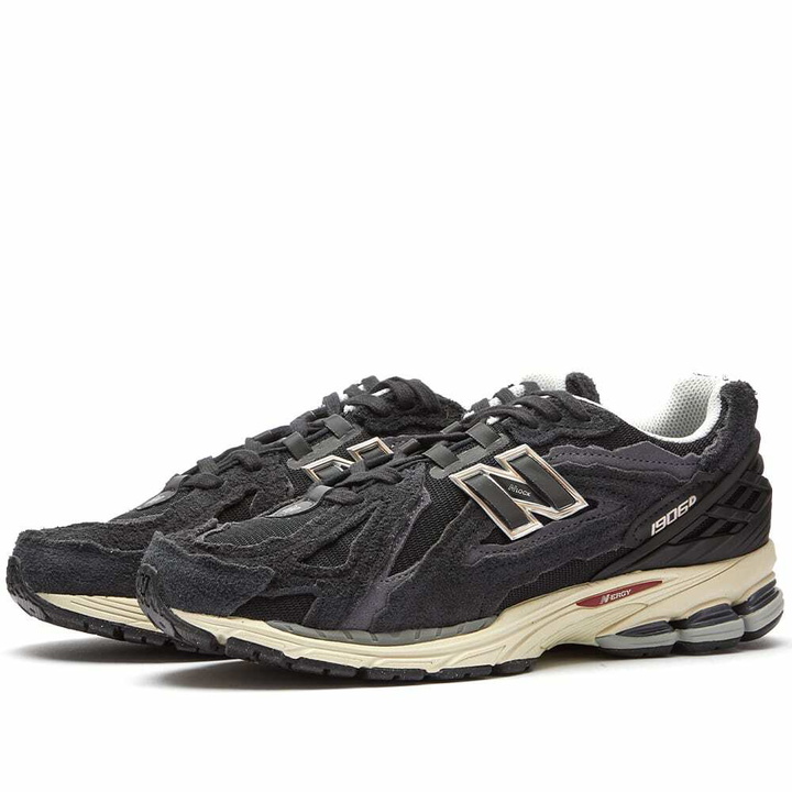 Photo: New Balance Men's M1906DD Sneakers in Black