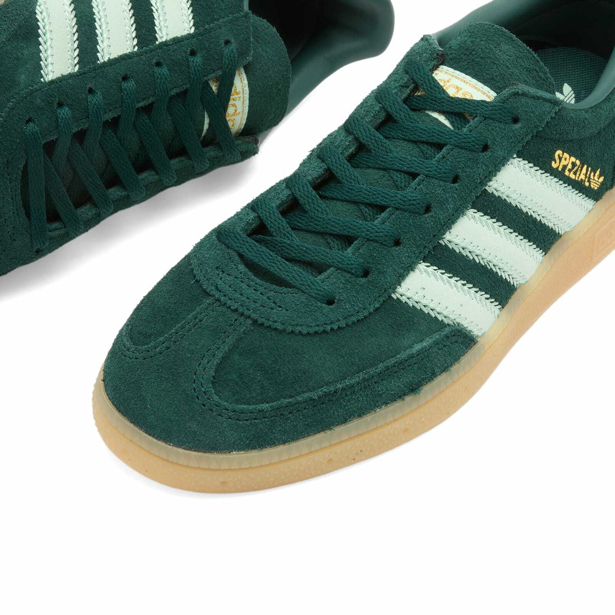 Adidas Handball Spezial Sneaker in Aurora Ivy/Ash Green/Gum