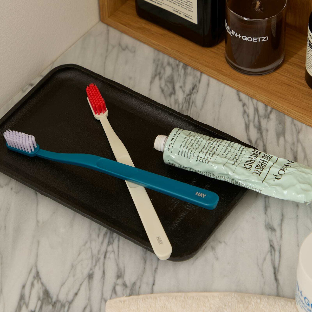 HAY Tann Toothbrush in Off-White/Red 