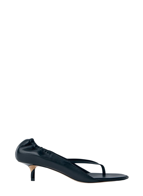Photo: Jacquemus The Low Sandals