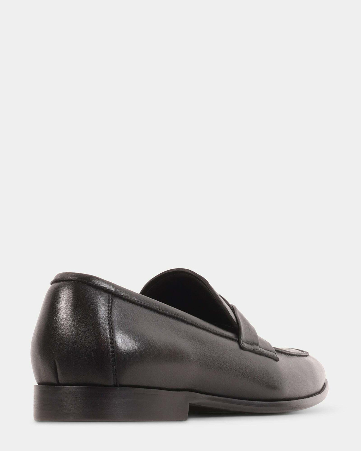 Steve Madden Chevoit Loafers in Black
