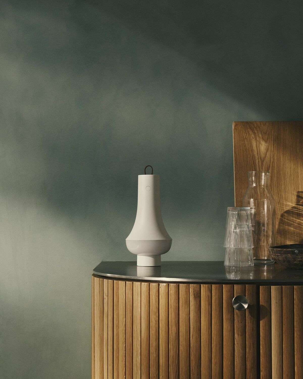 Louis Poulsen Tomoshi Portable   Universal Plug White Lighting